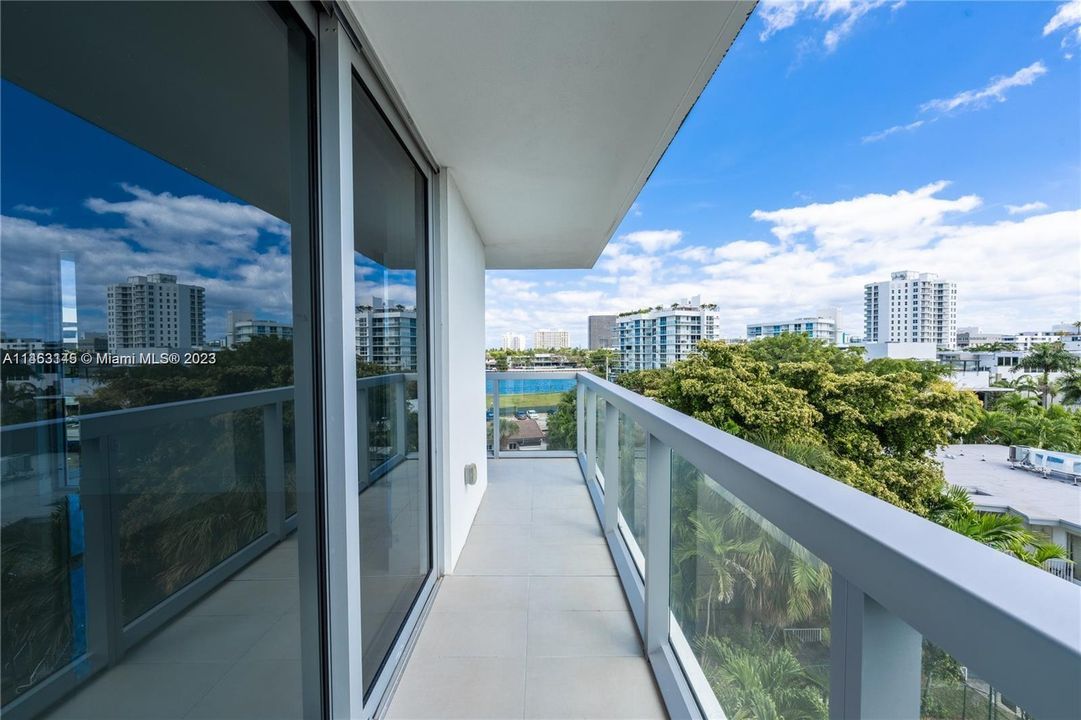 Vendido Recientemente: $830,000 (2 camas, 2 baños, 1463 Pies cuadrados)