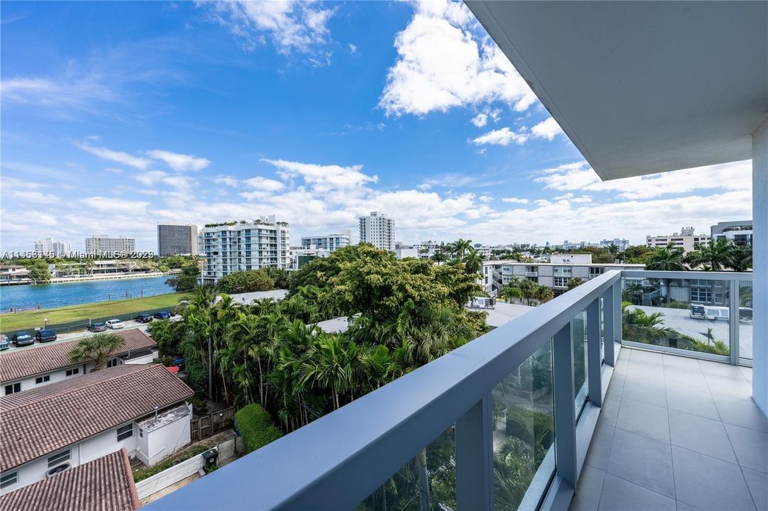 Vendido Recientemente: $830,000 (2 camas, 2 baños, 1463 Pies cuadrados)