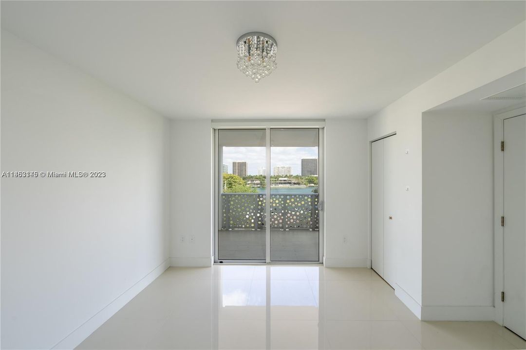 Vendido Recientemente: $830,000 (2 camas, 2 baños, 1463 Pies cuadrados)