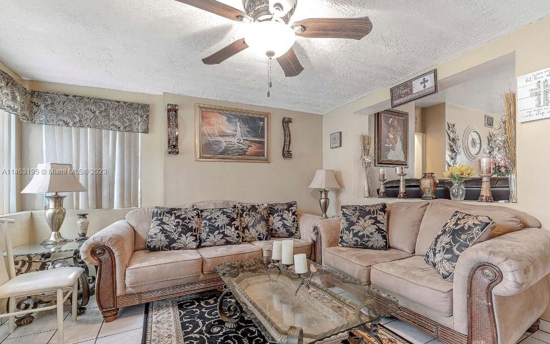 Recently Sold: $365,999 (3 beds, 1 baths, 1203 Square Feet)