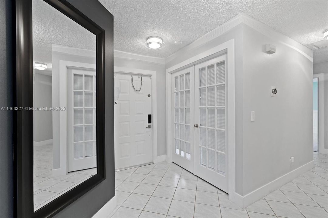 Recently Rented: $4,100 (3 beds, 2 baths, 1338 Square Feet)