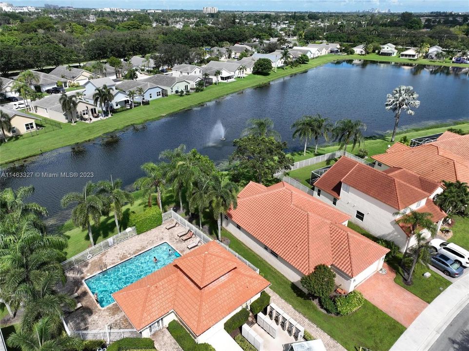 Recently Rented: $4,100 (3 beds, 2 baths, 1338 Square Feet)