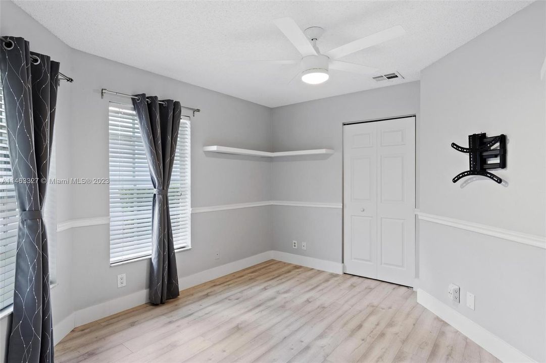 Recently Rented: $4,100 (3 beds, 2 baths, 1338 Square Feet)