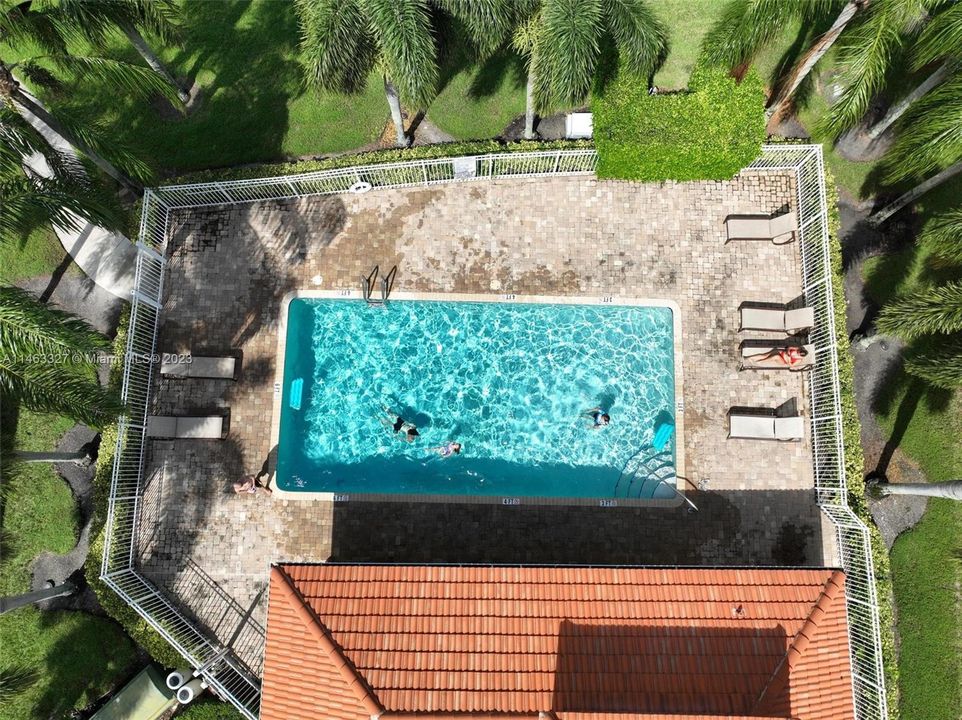 Recently Rented: $4,100 (3 beds, 2 baths, 1338 Square Feet)