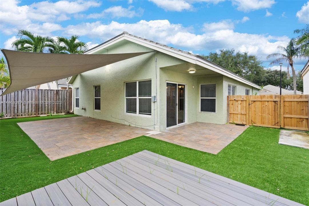 Recently Rented: $4,100 (3 beds, 2 baths, 1338 Square Feet)