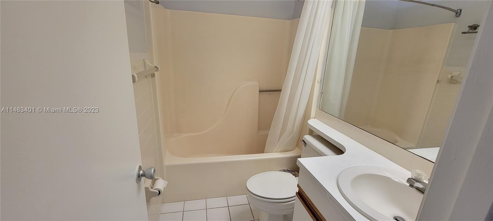 Недавно продано: $125,000 (1 спален, 1 ванн, 680 Квадратных фут)