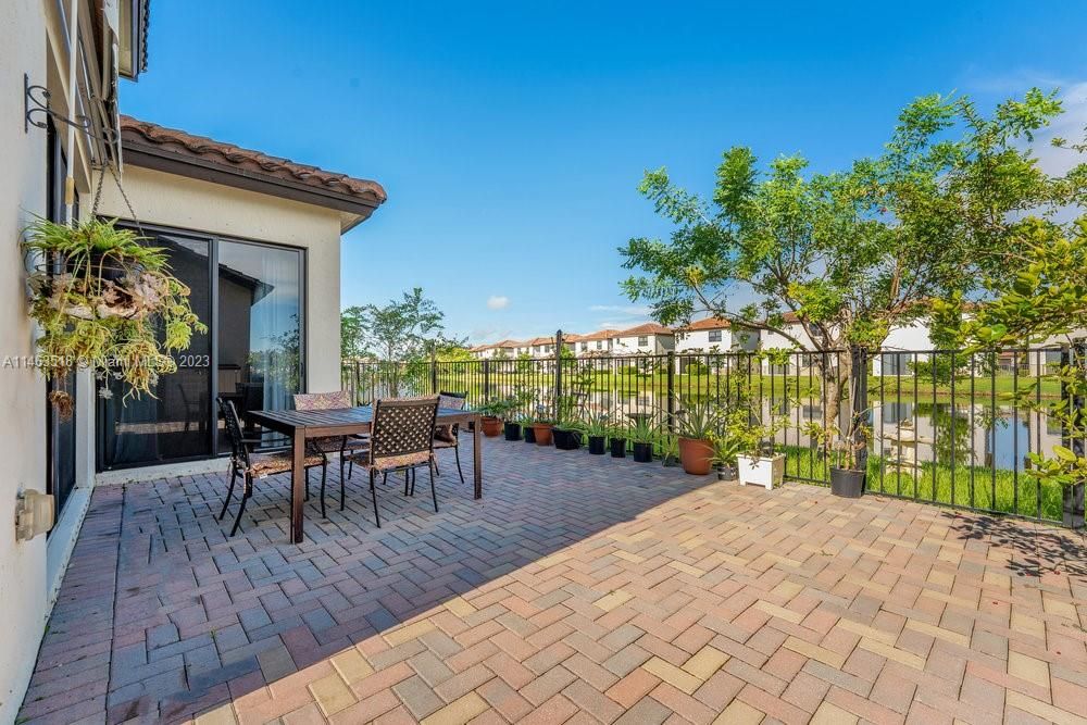 最近租的: $2,690 (3 贝兹, 2 浴室, 1933 平方英尺)