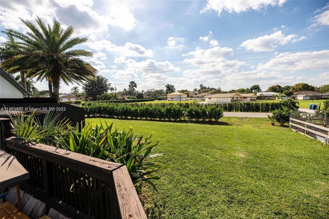 Recently Sold: $999,900 (3 beds, 2 baths, 1560 Square Feet)