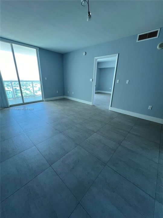 Recently Rented: $2,700 (1 beds, 1 baths, 841 Square Feet)