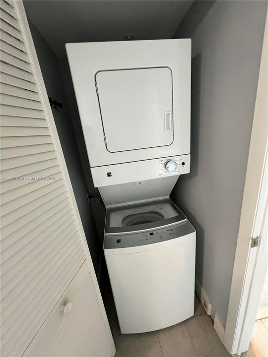 Recently Rented: $2,700 (1 beds, 1 baths, 841 Square Feet)