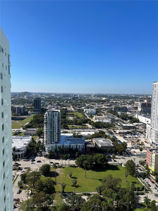 Recently Rented: $2,700 (1 beds, 1 baths, 841 Square Feet)