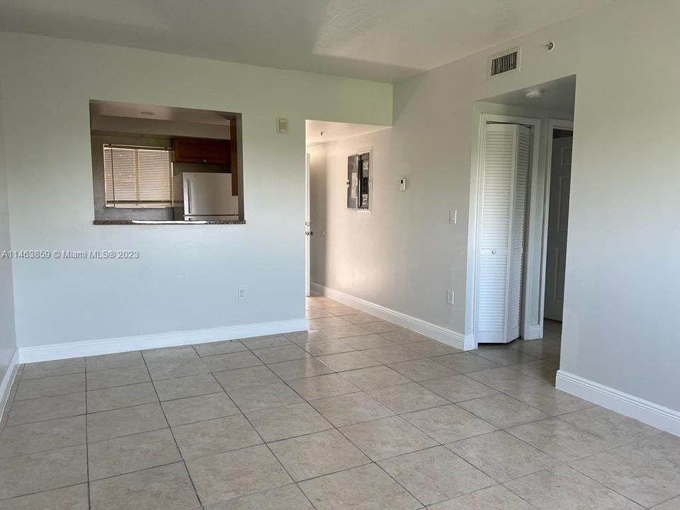 Recently Rented: $1,500 (1 beds, 1 baths, 540 Square Feet)