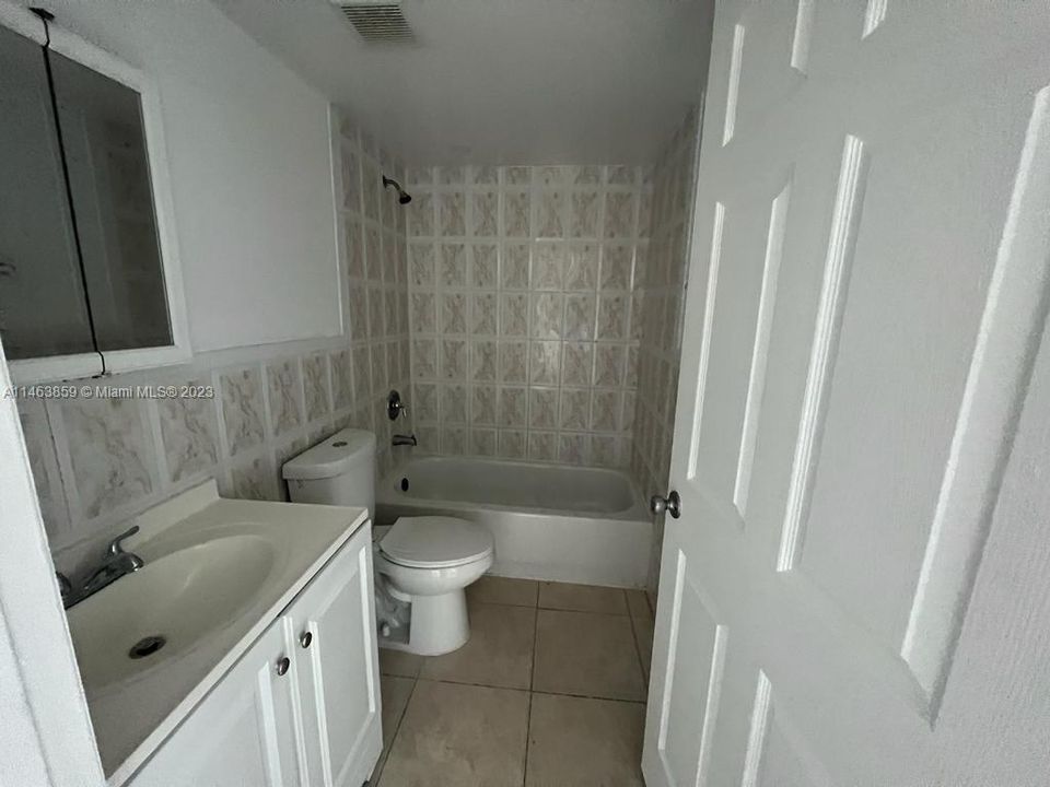 Recently Rented: $1,500 (1 beds, 1 baths, 540 Square Feet)