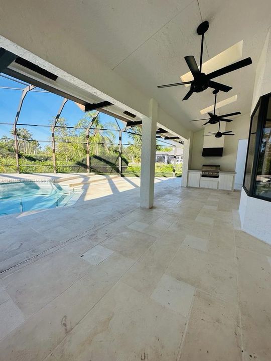 Recently Sold: $2,400,000 (4 beds, 4 baths, 3017 Square Feet)