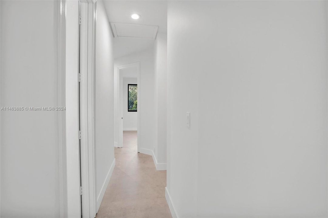 Recently Sold: $2,400,000 (4 beds, 4 baths, 3017 Square Feet)