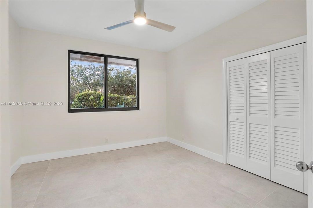 Recently Sold: $2,400,000 (4 beds, 4 baths, 3017 Square Feet)