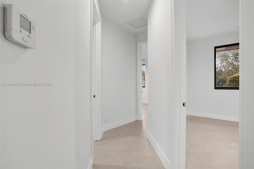 Recently Sold: $2,400,000 (4 beds, 4 baths, 3017 Square Feet)