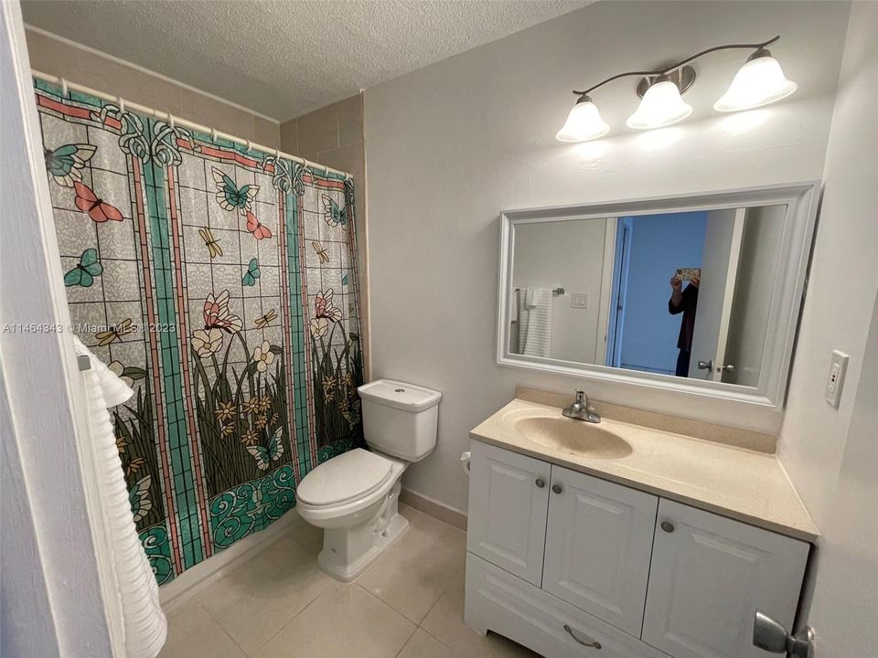 Recently Sold: $159,900 (1 beds, 1 baths, 740 Square Feet)