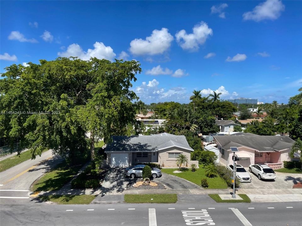 Recently Sold: $159,900 (1 beds, 1 baths, 740 Square Feet)