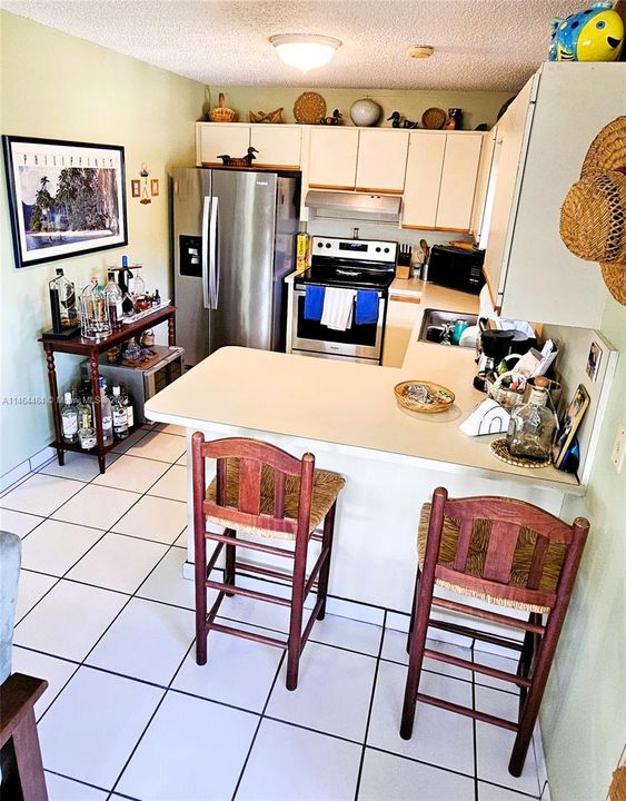 Recently Rented: $2,599 (2 beds, 1 baths, 768 Square Feet)