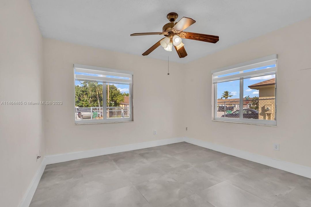 Recently Rented: $2,700 (3 beds, 2 baths, 0 Square Feet)