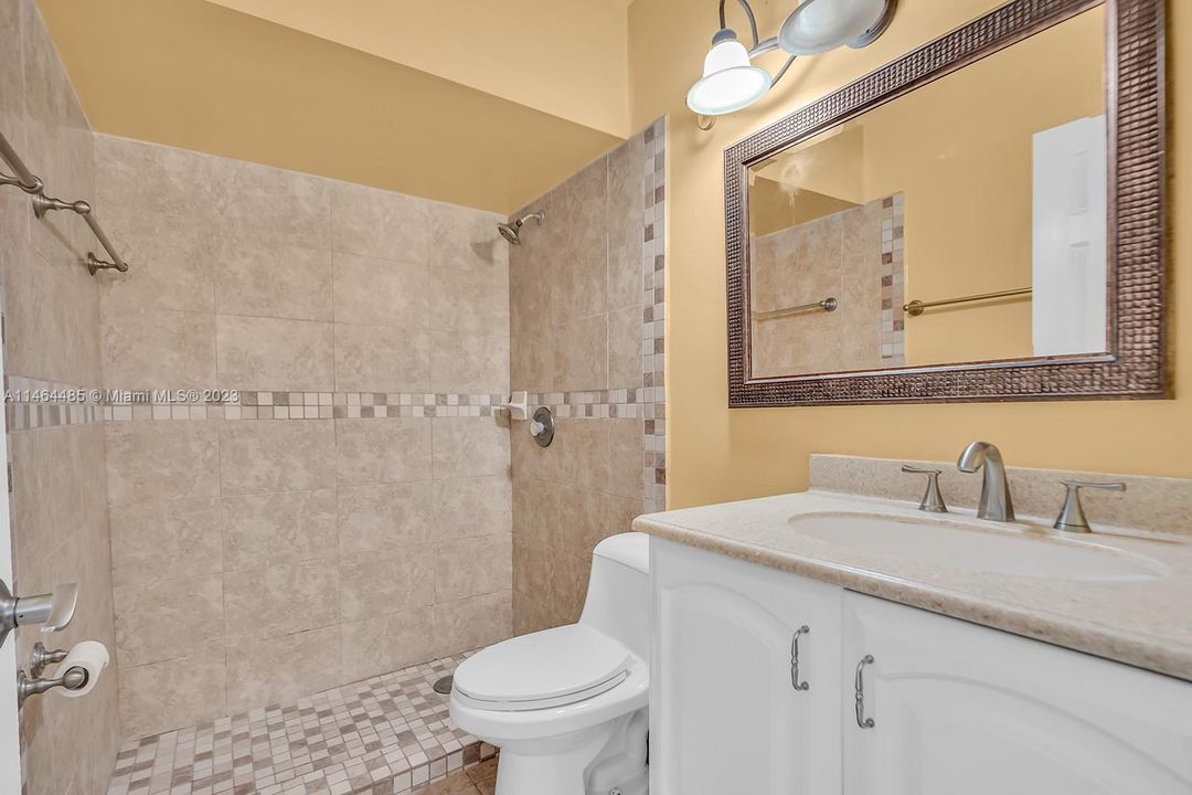 Recently Rented: $2,700 (3 beds, 2 baths, 0 Square Feet)