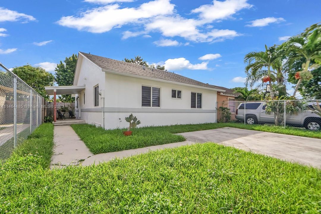 Recently Rented: $2,700 (3 beds, 2 baths, 0 Square Feet)