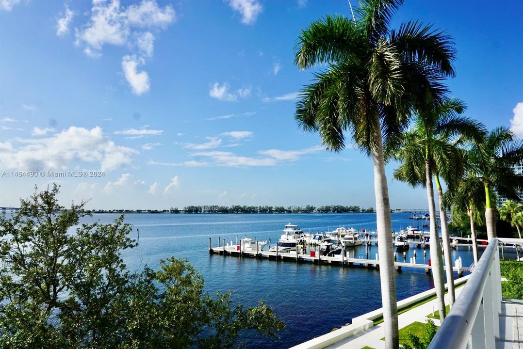 Relaxing waterfront