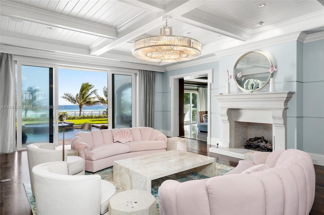 Recently Sold: $20,500,000 (5 beds, 7 baths, 10846 Square Feet)