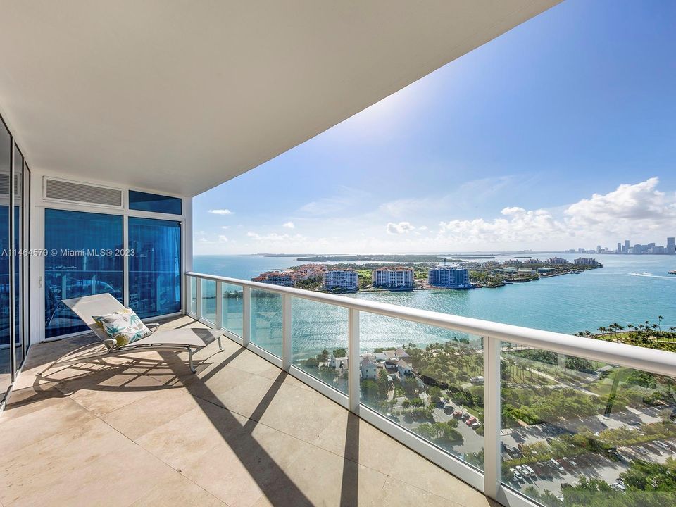 Recently Rented: $19,500 (2 beds, 2 baths, 1591 Square Feet)