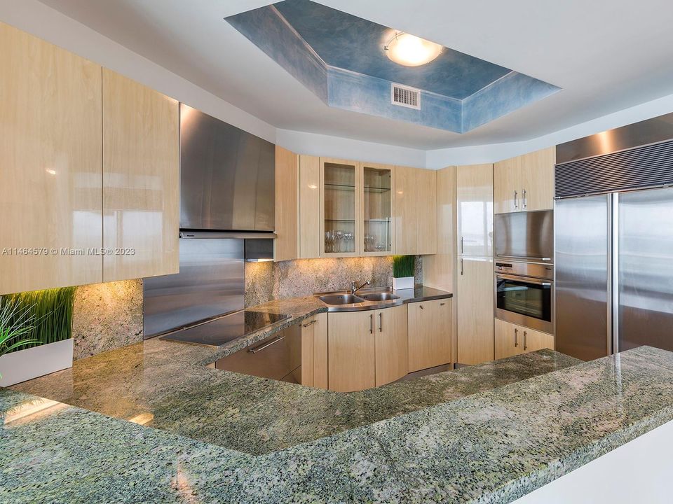 Recently Rented: $19,500 (2 beds, 2 baths, 1591 Square Feet)