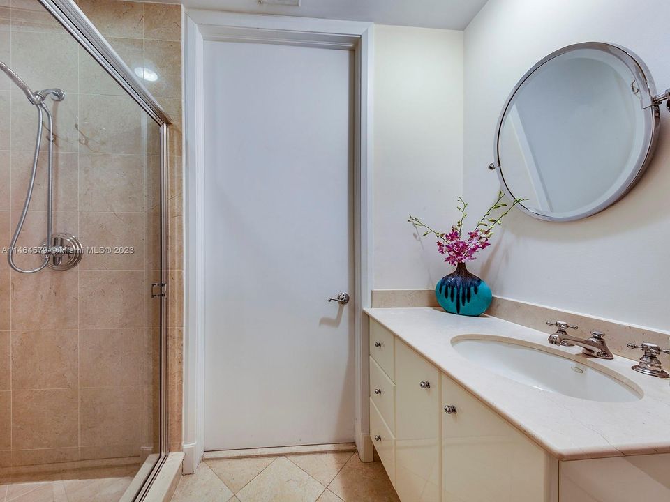 Recently Rented: $19,500 (2 beds, 2 baths, 1591 Square Feet)