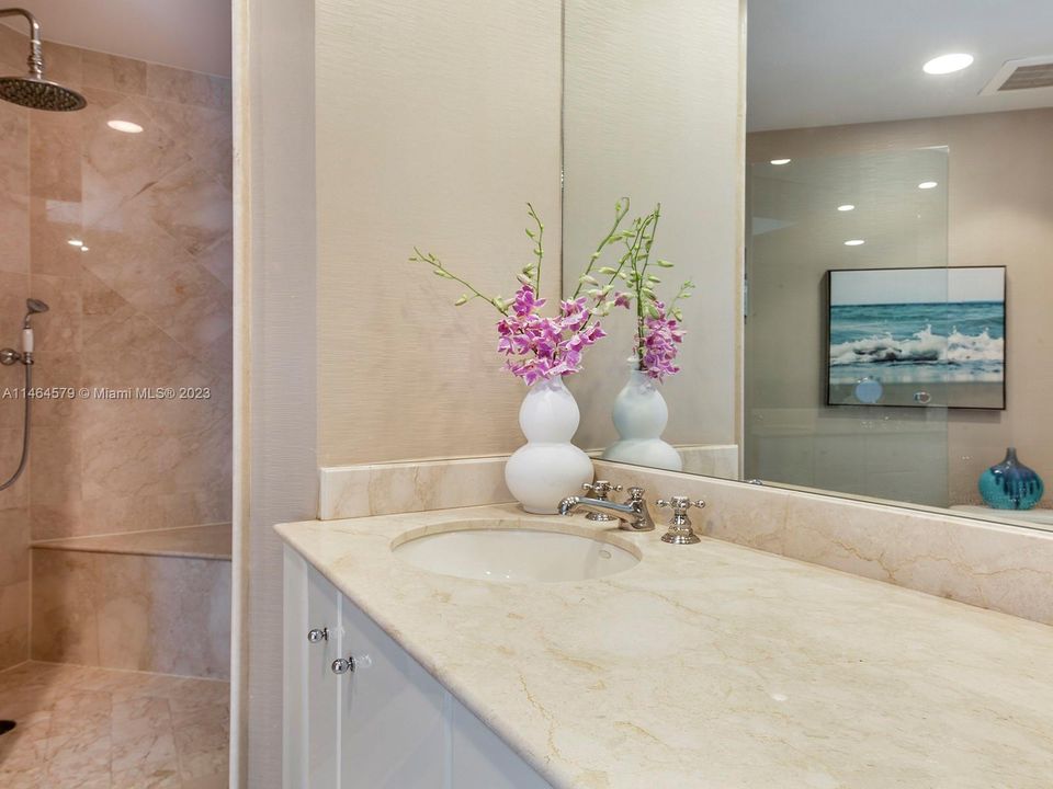 Recently Rented: $19,500 (2 beds, 2 baths, 1591 Square Feet)