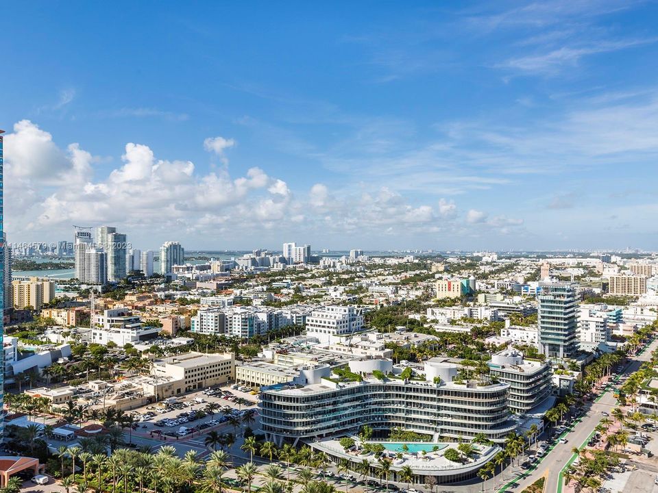 Recently Rented: $19,500 (2 beds, 2 baths, 1591 Square Feet)