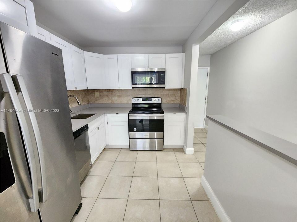 Recientemente alquilado: $2,000 (2 camas, 2 baños, 1290 Pies cuadrados)