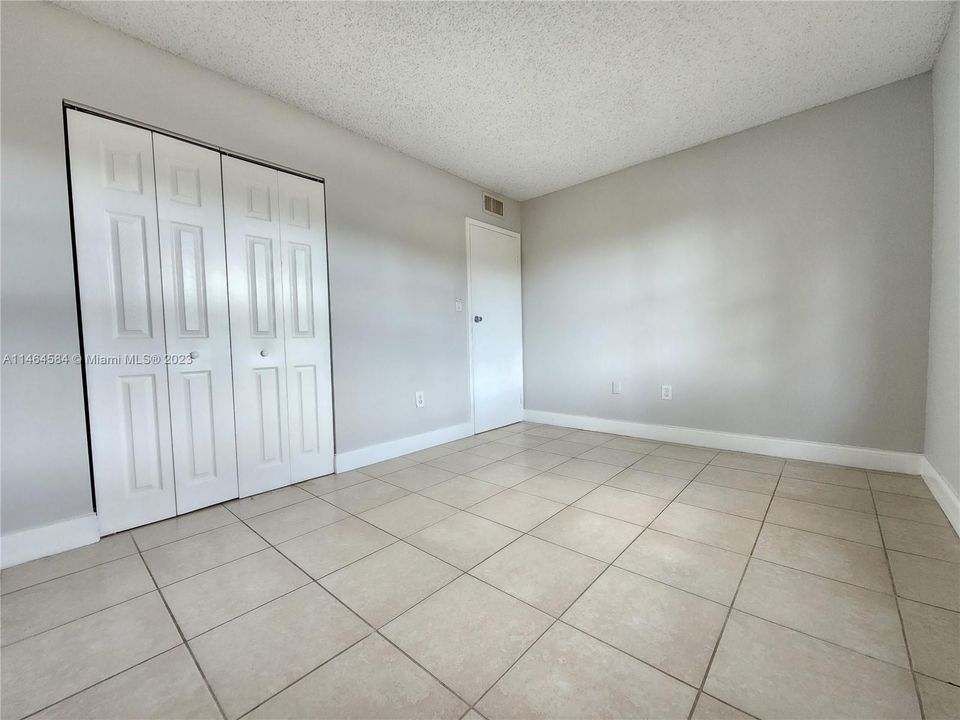 Recientemente alquilado: $2,000 (2 camas, 2 baños, 1290 Pies cuadrados)