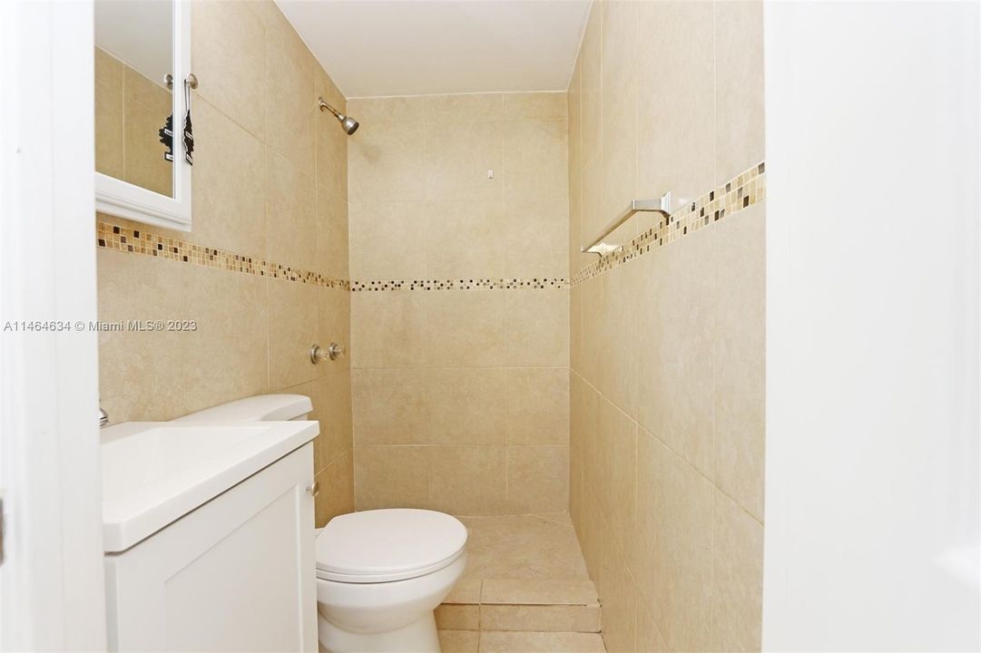 Недавно арендовано: $850 (0 спален, 1 ванн, 0 Квадратных фут)
