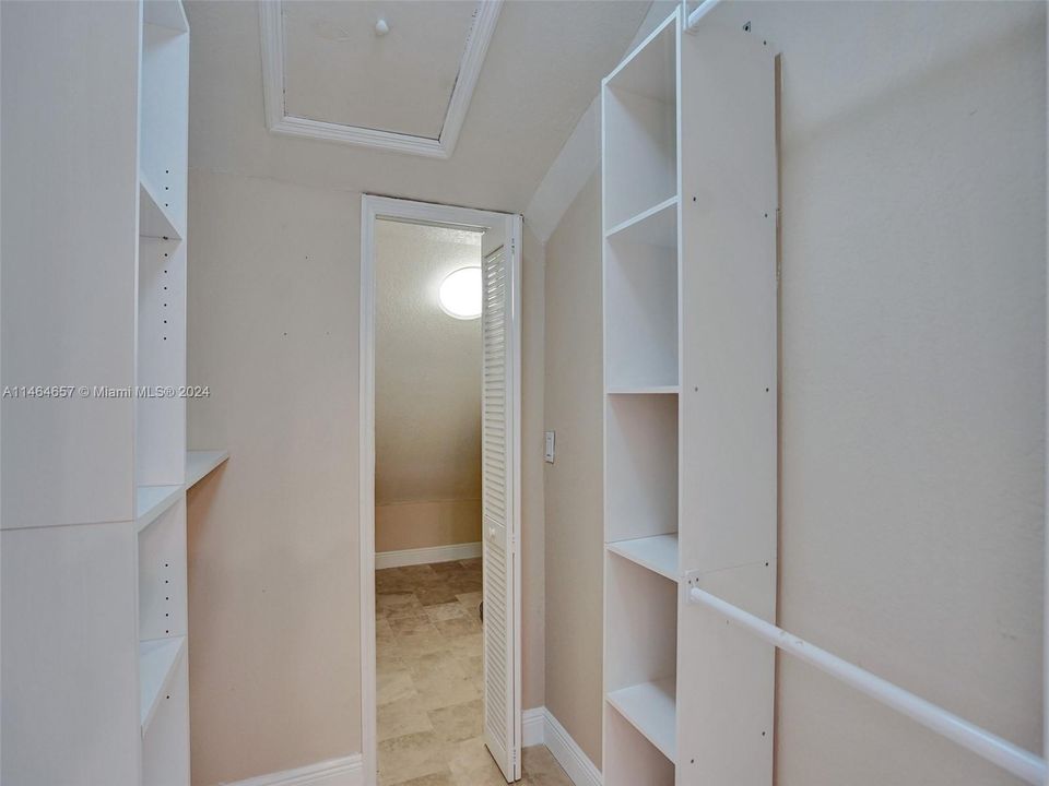 Recently Sold: $2,000,000 (3 beds, 2 baths, 2108 Square Feet)