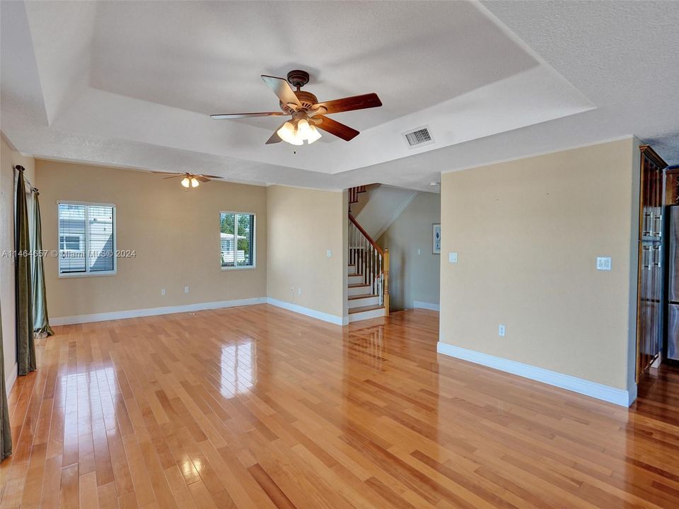 Recently Sold: $2,000,000 (3 beds, 2 baths, 2108 Square Feet)