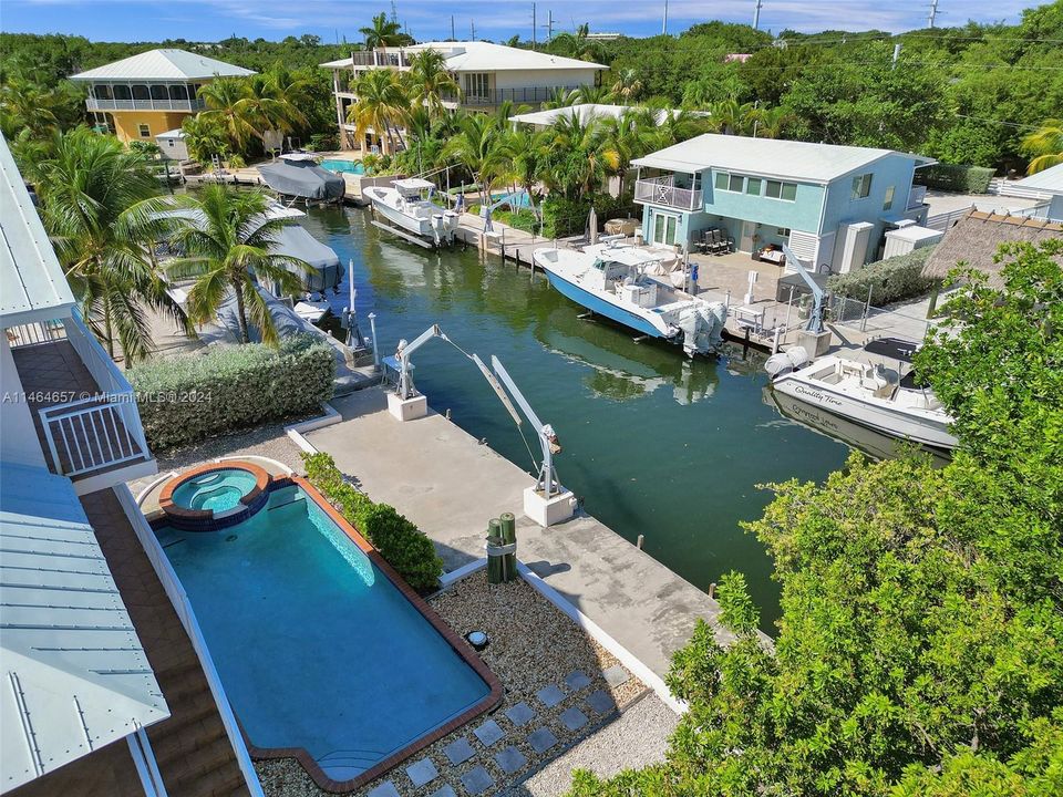 Recently Sold: $2,000,000 (3 beds, 2 baths, 2108 Square Feet)