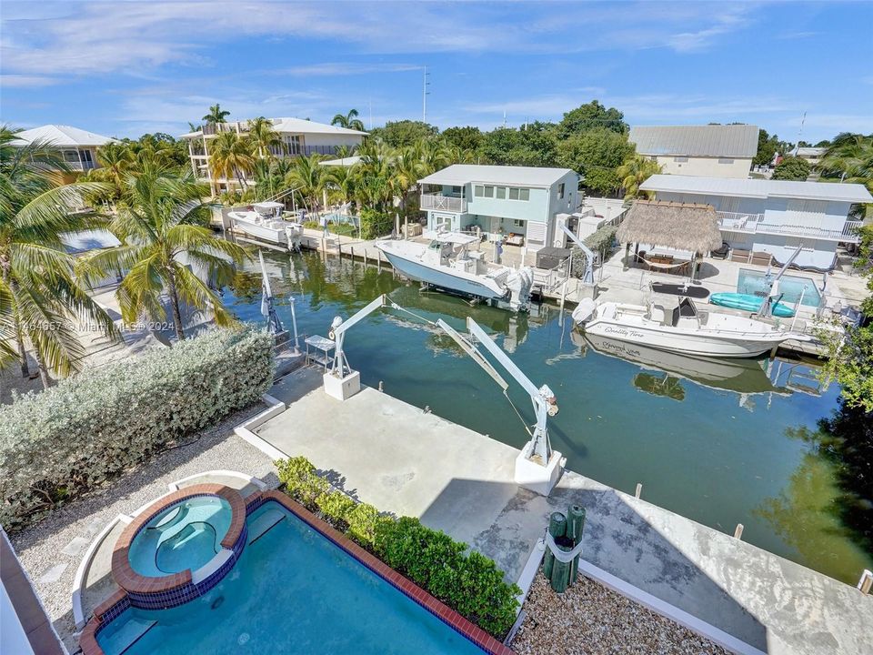 Recently Sold: $2,000,000 (3 beds, 2 baths, 2108 Square Feet)