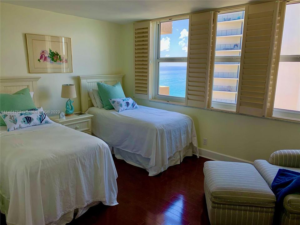 最近租的: $5,700 (2 贝兹, 2 浴室, 1400 平方英尺)