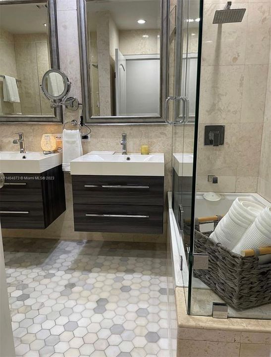 Recientemente alquilado: $11,500 (5 camas, 3 baños, 3400 Pies cuadrados)