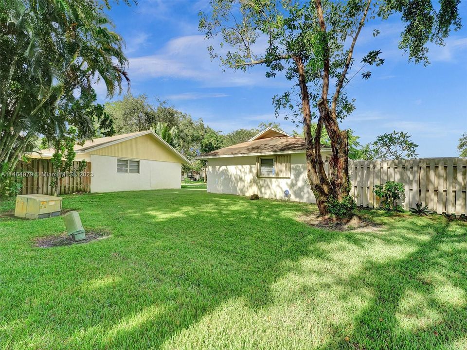 最近租的: $2,700 (3 贝兹, 2 浴室, 1317 平方英尺)