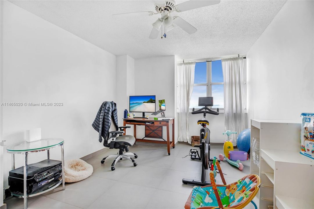Active With Contract: $695,000 (2 beds, 2 baths, 1065 Square Feet)