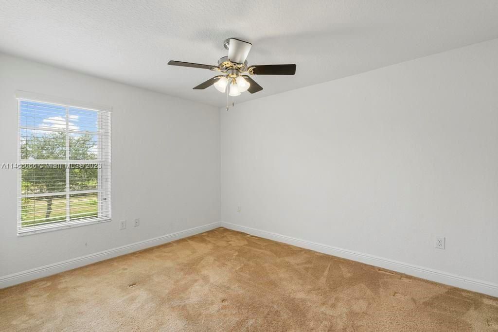 Recently Sold: $1,129,900 (7 beds, 5 baths, 4271 Square Feet)