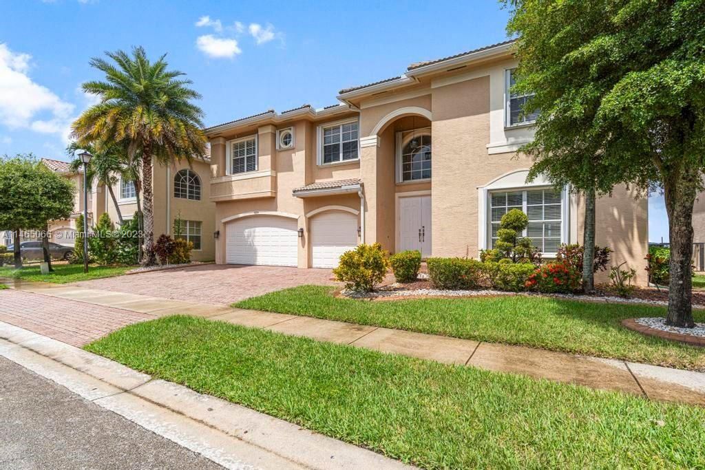Recently Sold: $1,129,900 (7 beds, 5 baths, 4271 Square Feet)