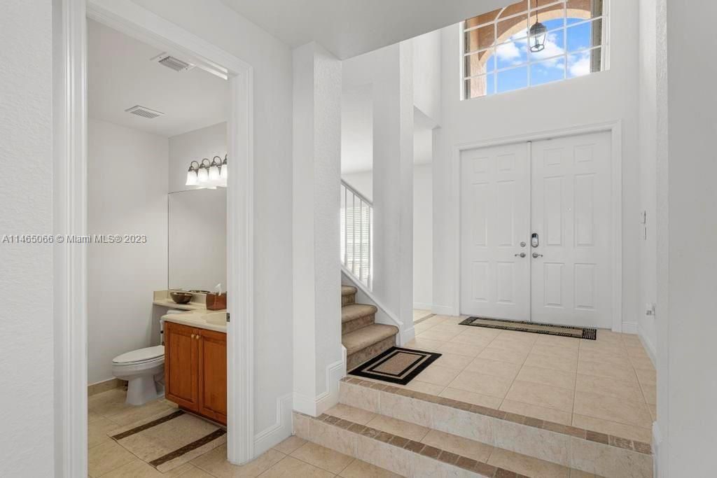 Recently Sold: $1,129,900 (7 beds, 5 baths, 4271 Square Feet)