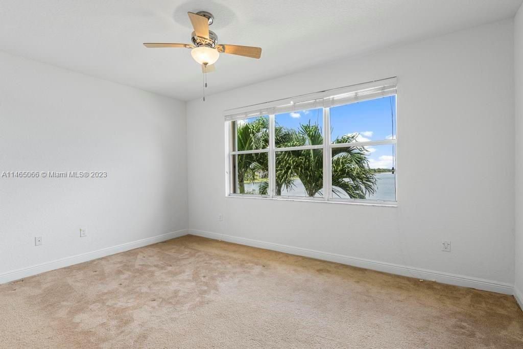 Recently Sold: $1,129,900 (7 beds, 5 baths, 4271 Square Feet)