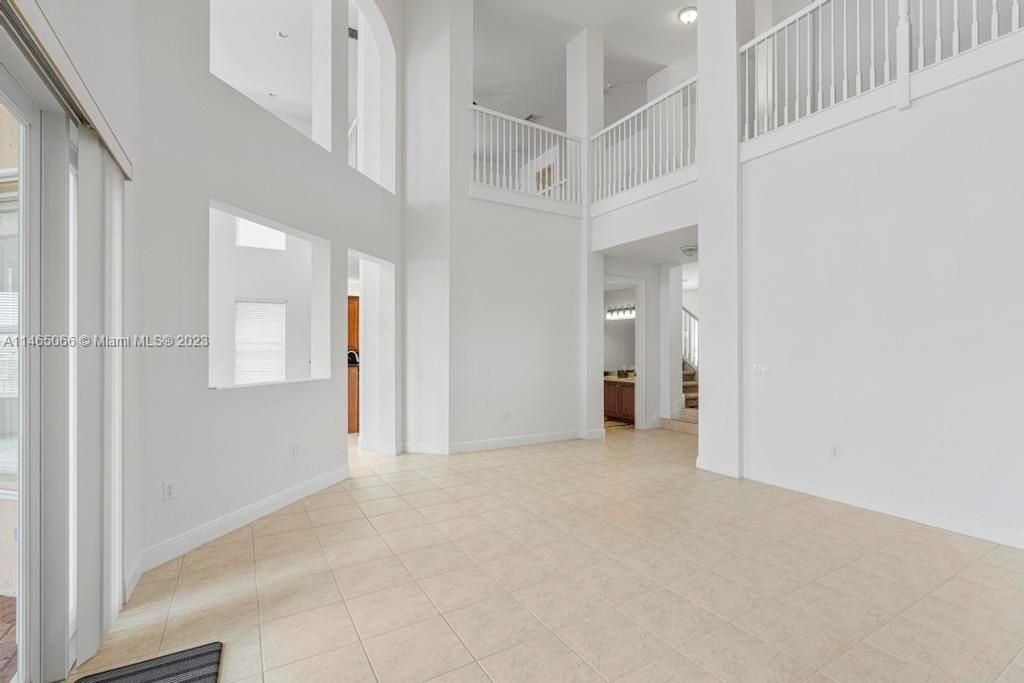 Recently Sold: $1,129,900 (7 beds, 5 baths, 4271 Square Feet)